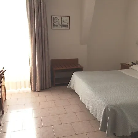 Hotel Eden