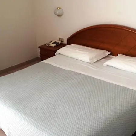 Eden Hotel